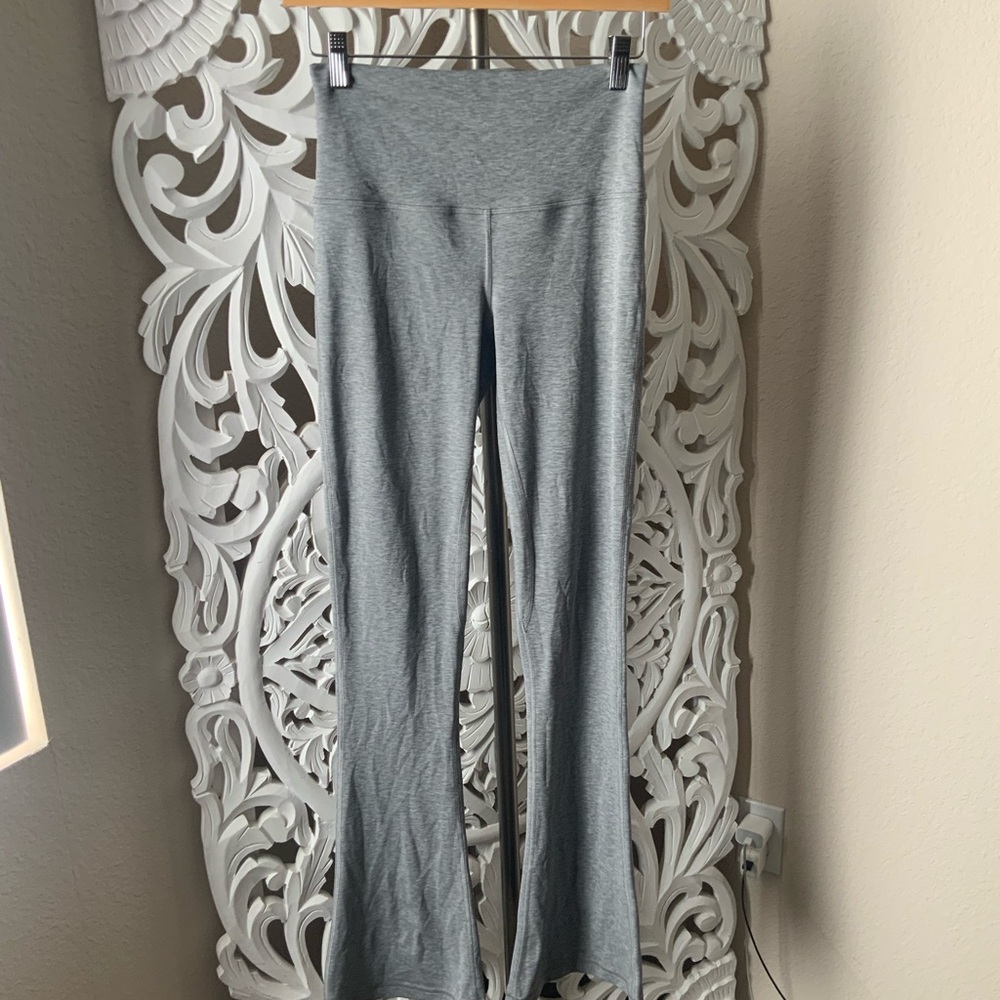Lululemon mini flare heather core gray size 6 - Picture 3 of 8